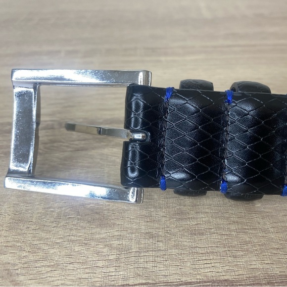 Robert Graham Men's Black Textured Leather Belt Size 34 - Picture 8 of 8